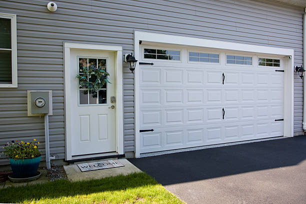 24/7 Emergency Garage Door Panel Replacement experts in Lonoke County County, AR
